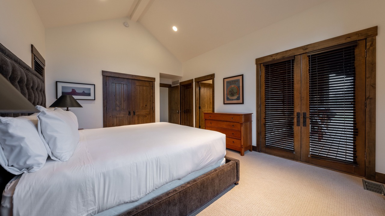 Photo of Bedroom in Jackson