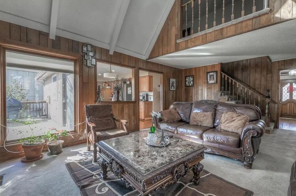 Photo of Livingroom in Overland Park
