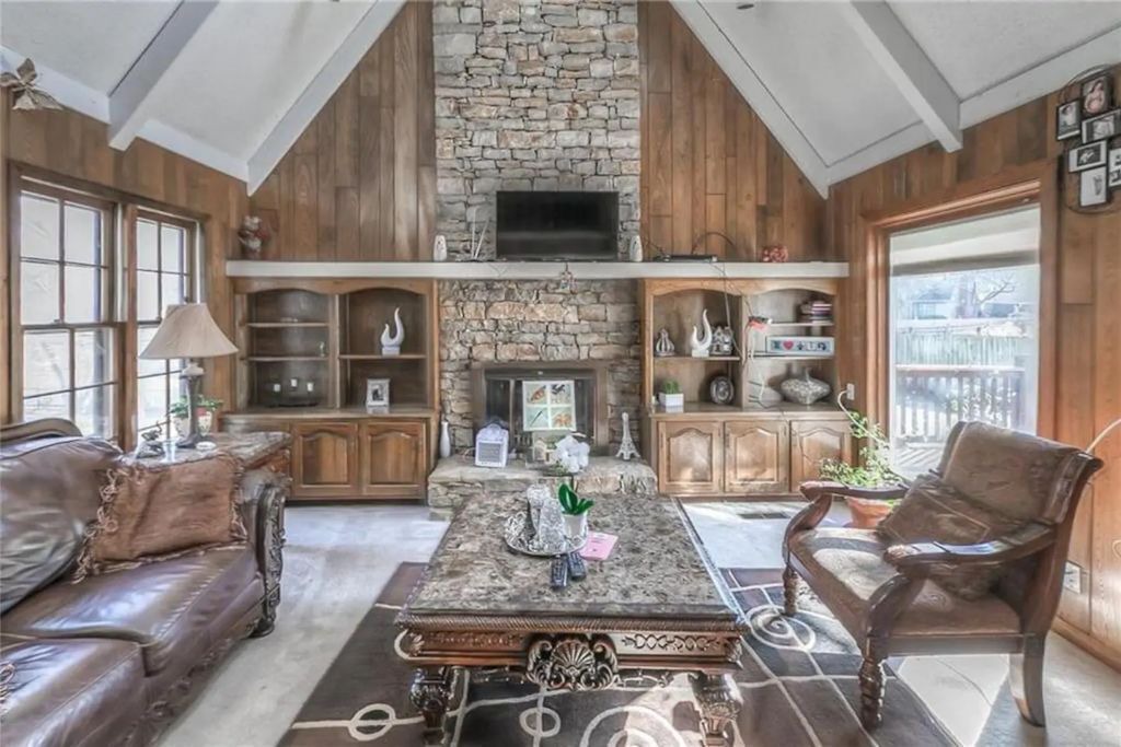 Photo of Livingroom in Overland Park