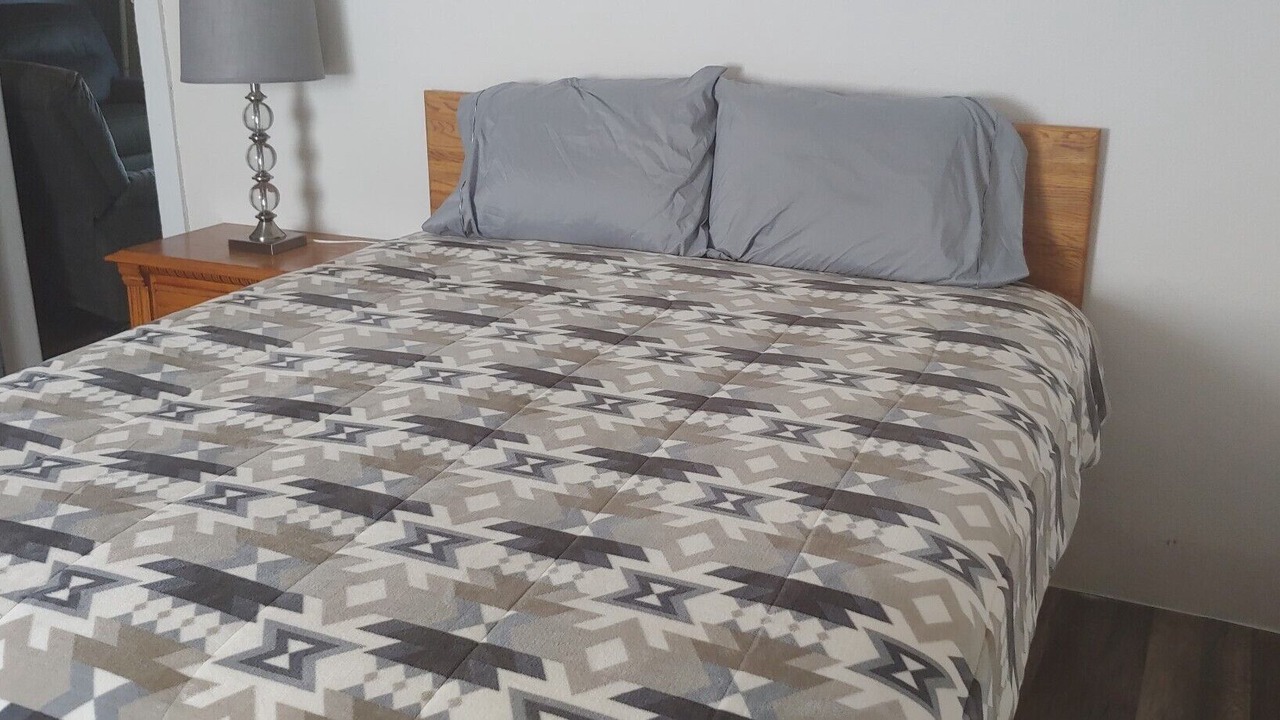 Photo of Bedroom in Holman