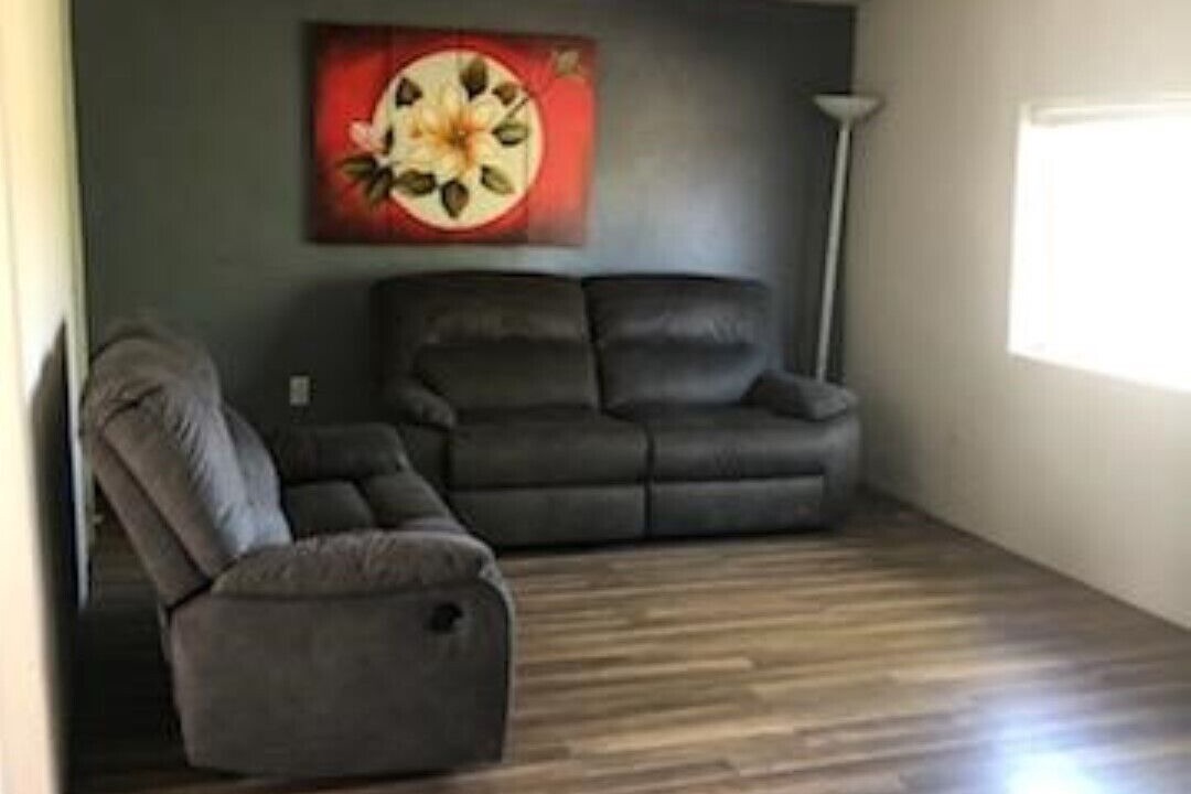 Photo of Livingroom in Holman