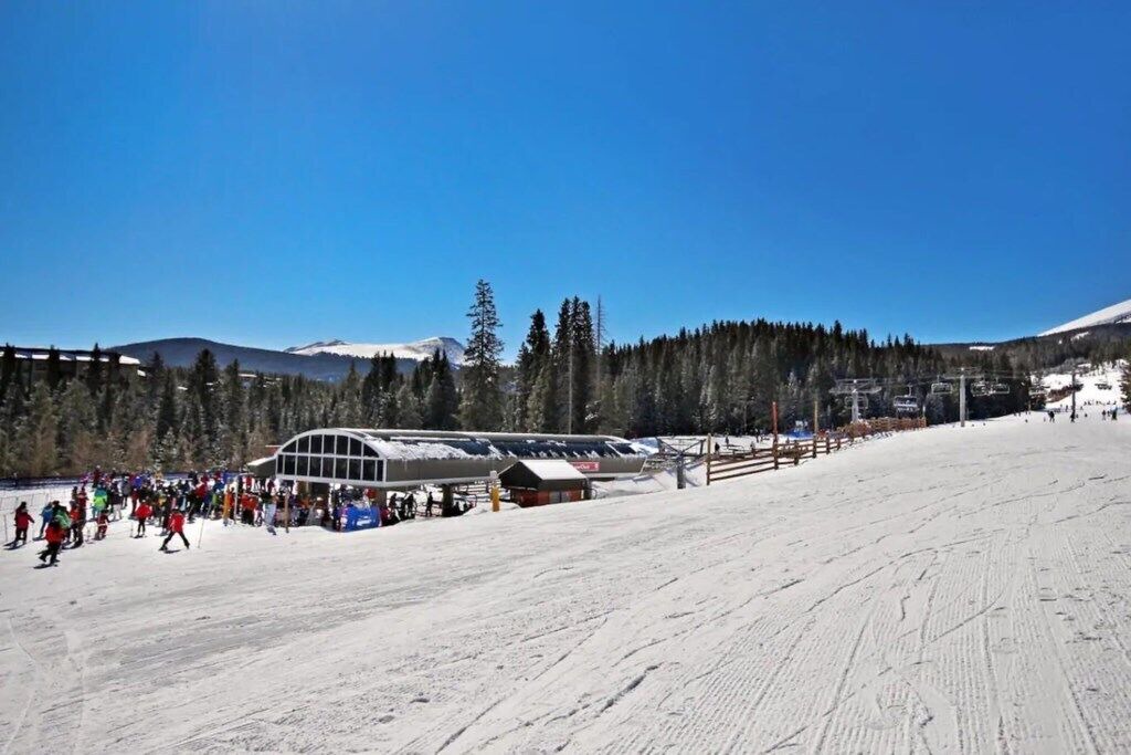Photo of Others in Peak 9