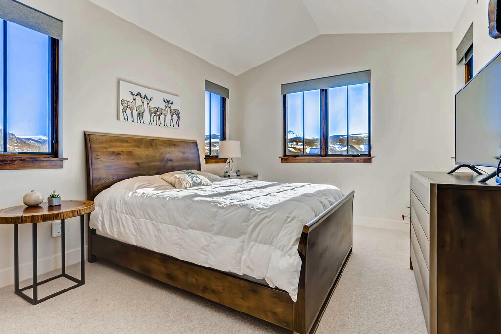 Photo of Bedroom in Fairmount On The River