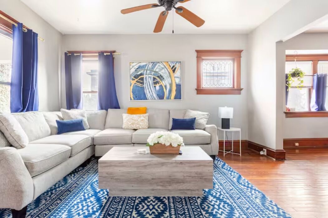 Photo of Livingroom in South Hyde Park