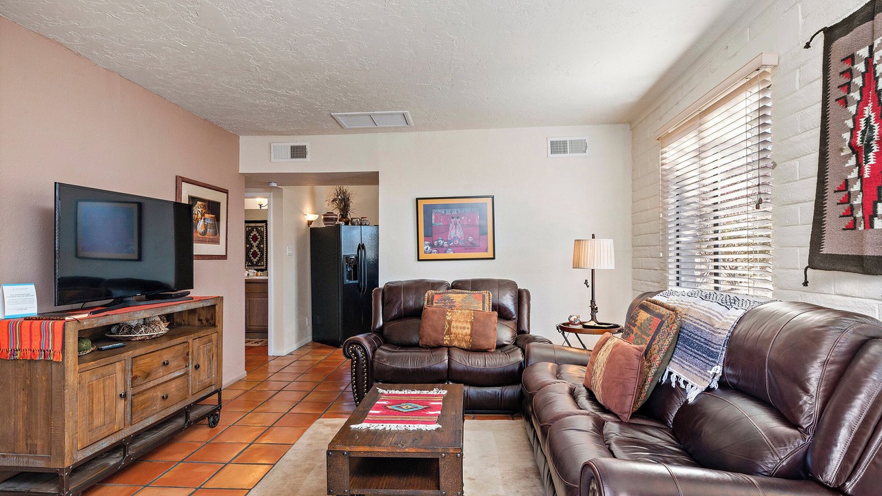 Photo of Livingroom in Northeast Santa Fe