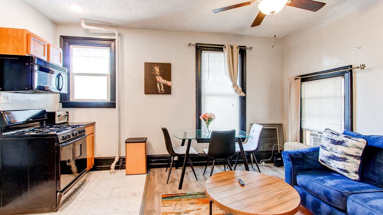 Photo of Livingroom in Capitol Hill
