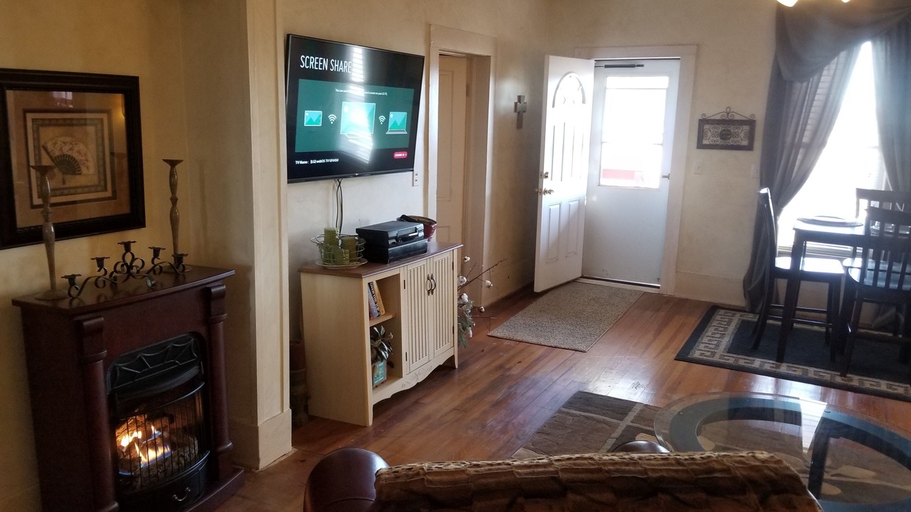 Photo of Livingroom in Lake City