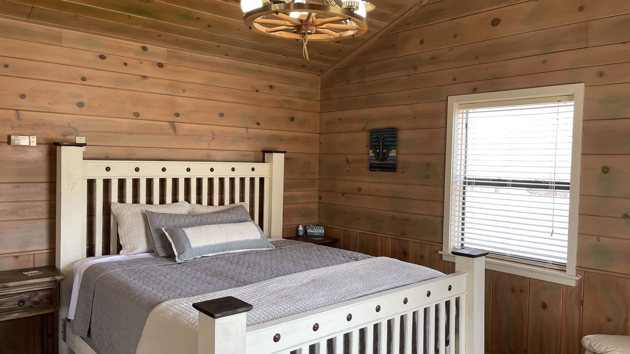 Photo of Bedroom in Dennis