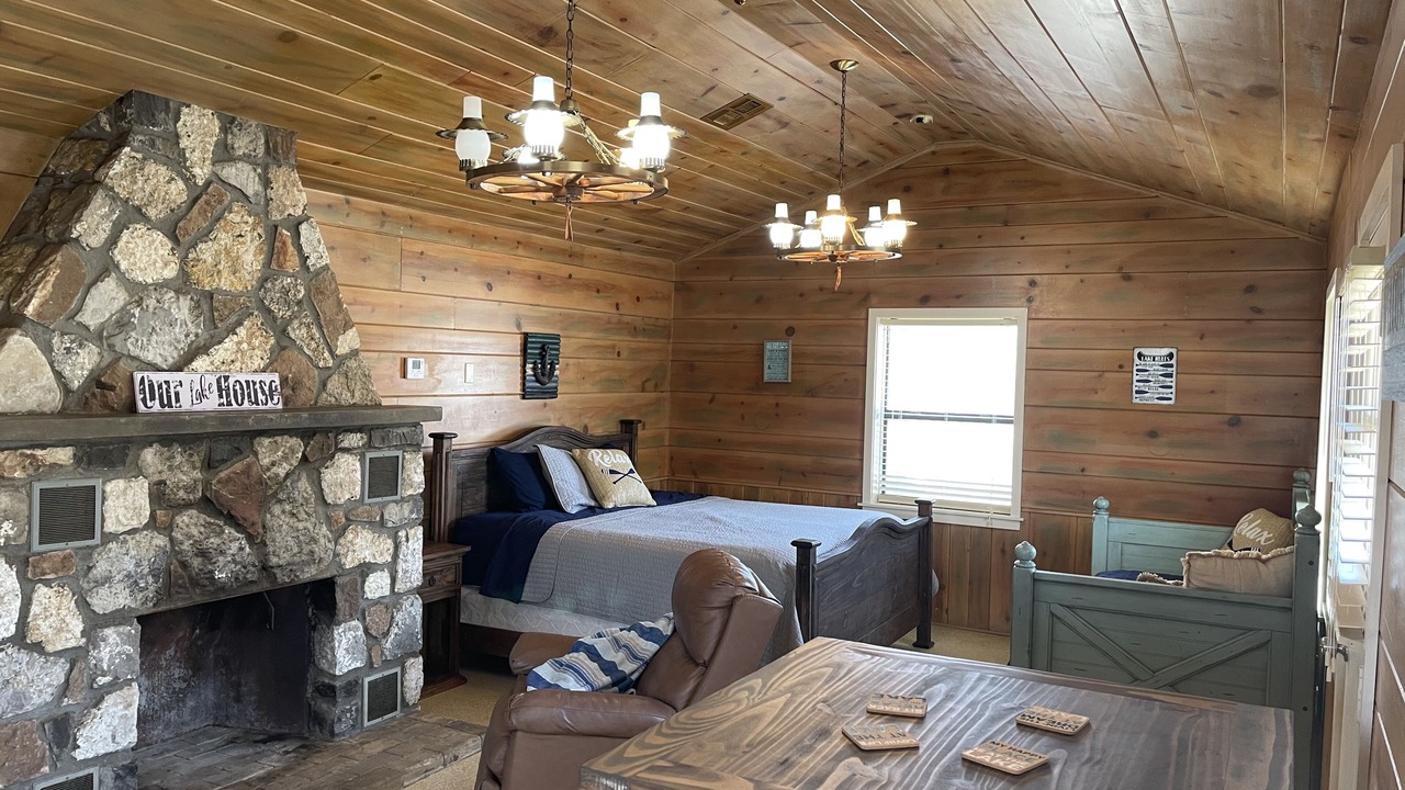 Photo of Bedroom in Dennis