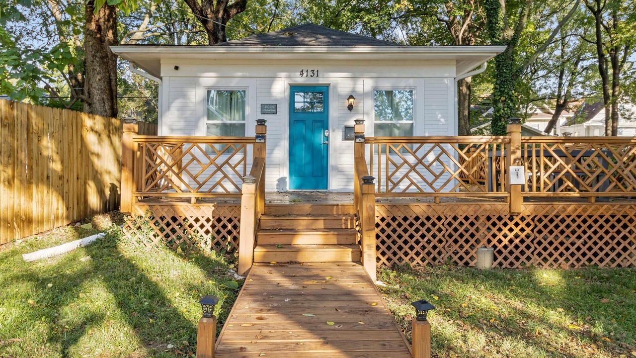 Photo of Outdoor in South Hyde Park