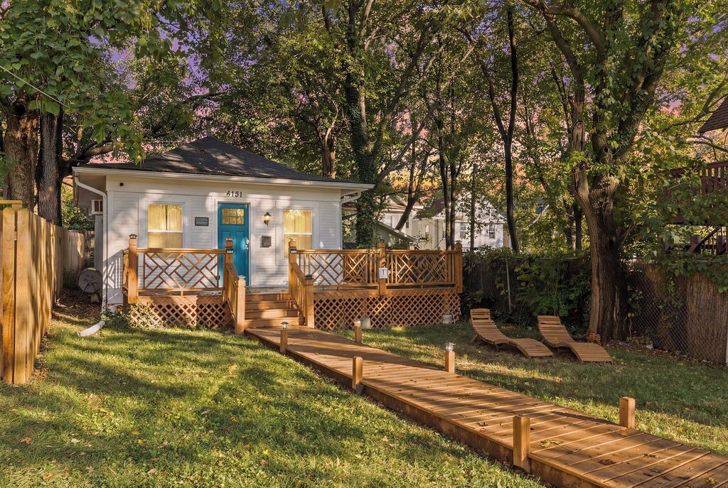 Photo of Outdoor in South Hyde Park