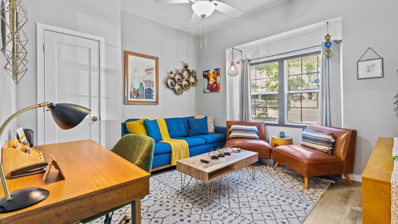 Photo of Livingroom in South Hyde Park