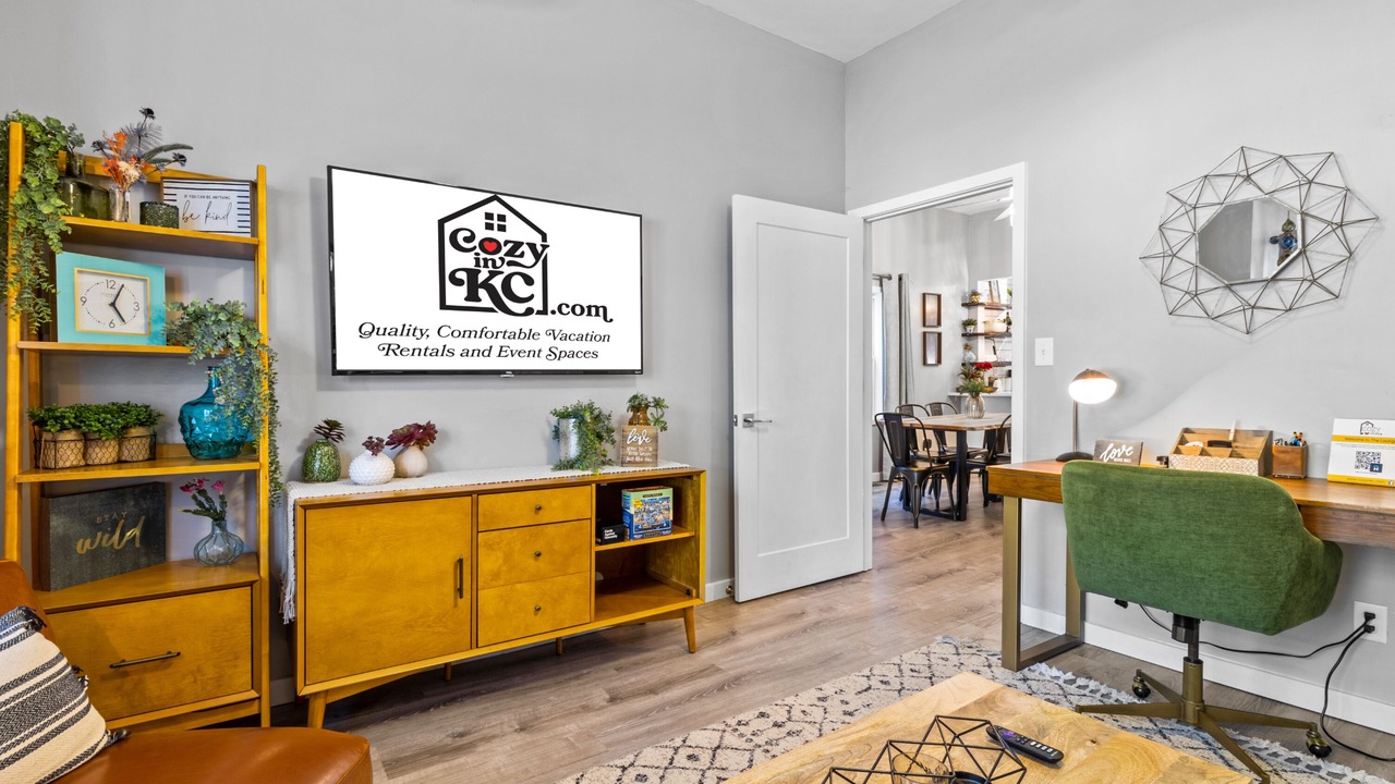 Photo of Livingroom in South Hyde Park