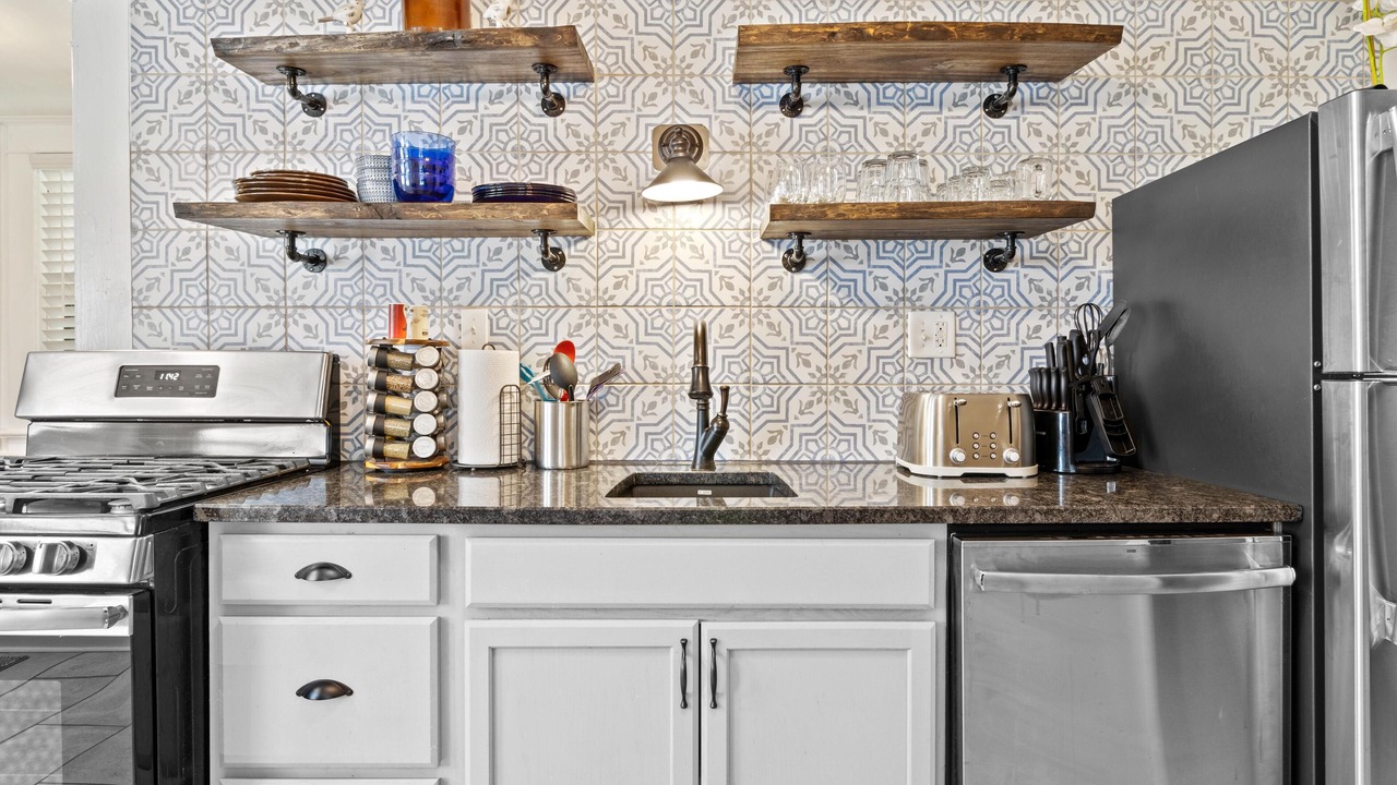 Photo of Kitchen in West Plaza