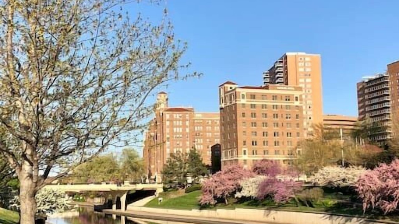 Photo of Others in West Plaza