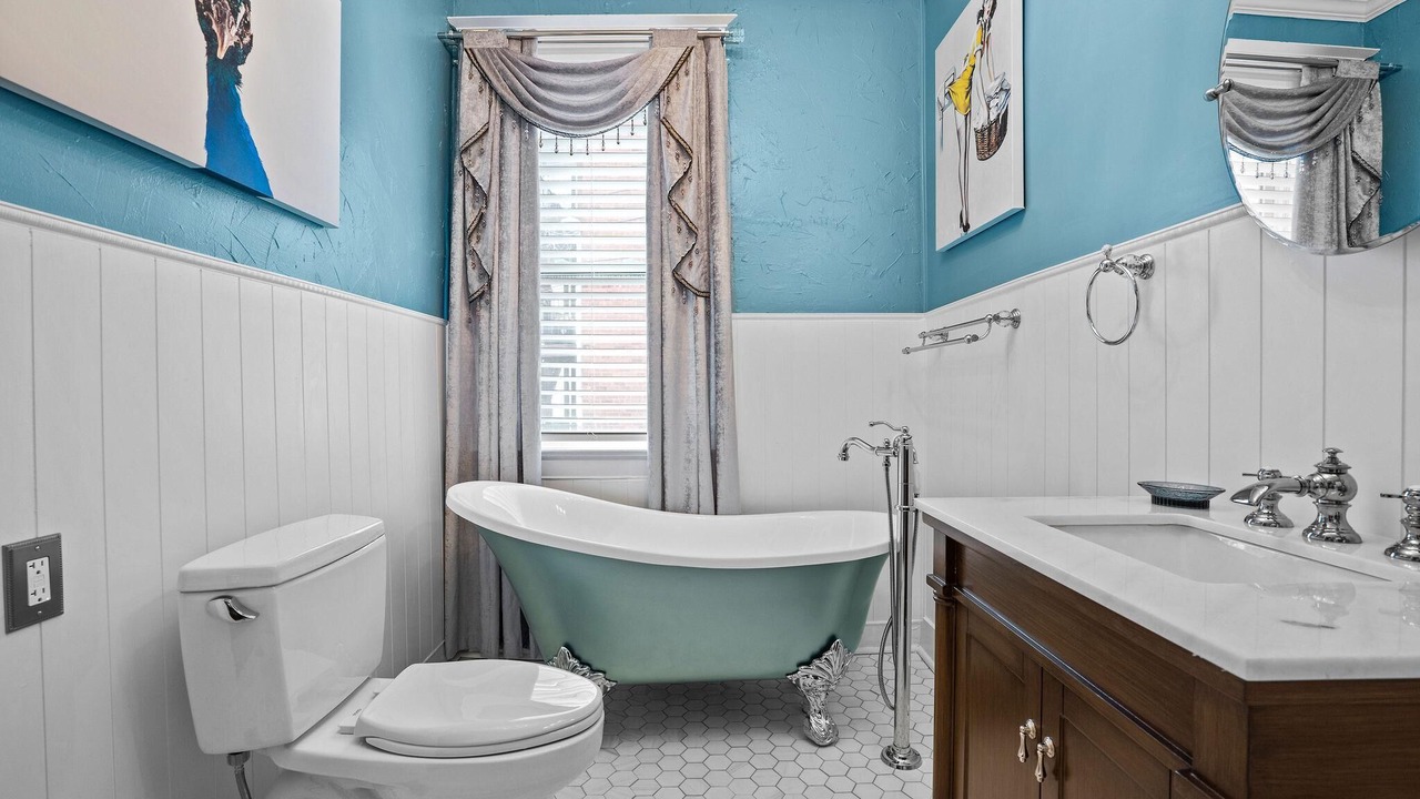 Photo of Bathroom in Hanover Place