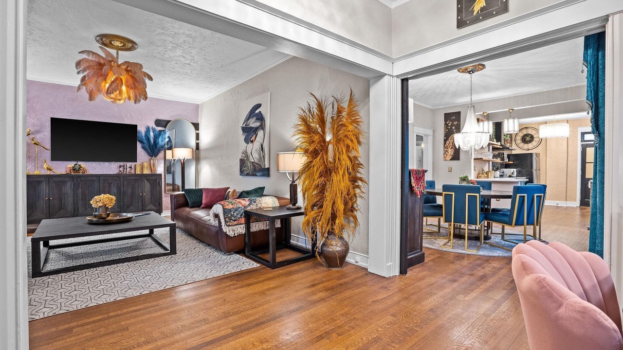 Photo of Livingroom in Hanover Place