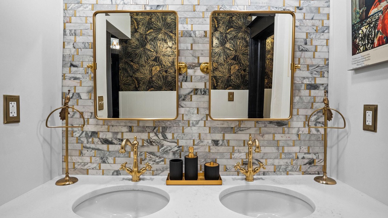 Photo of Bathroom in Hanover Place