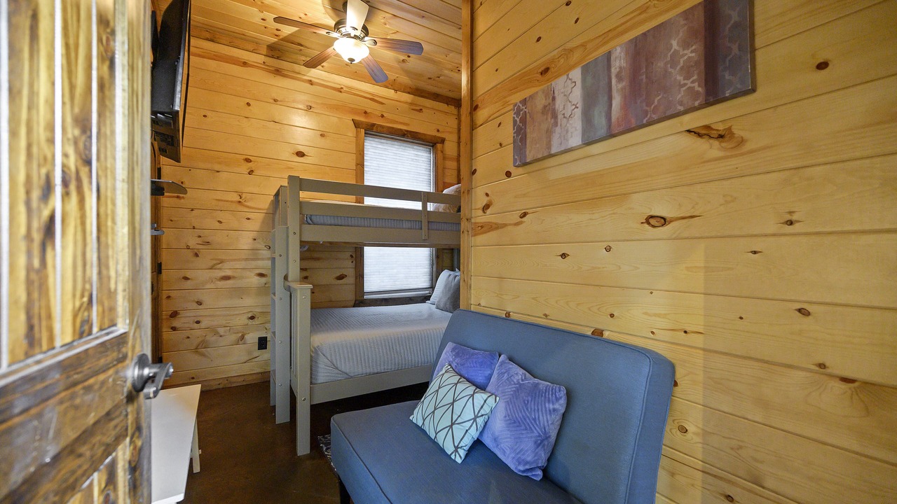 Photo of Bedroom in Hochatown