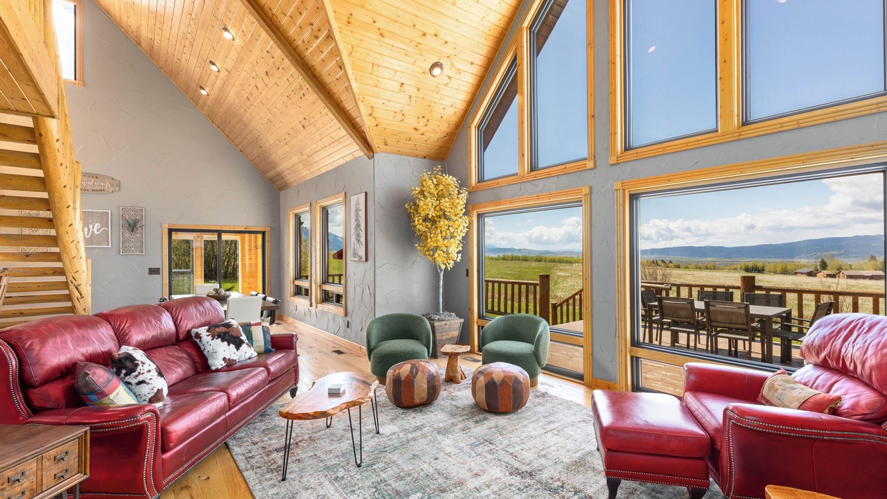 Photo of Livingroom in Star Valley Ranch