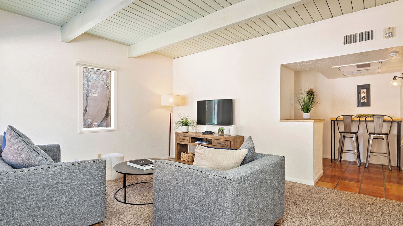 Photo of Livingroom in Northeast Santa Fe