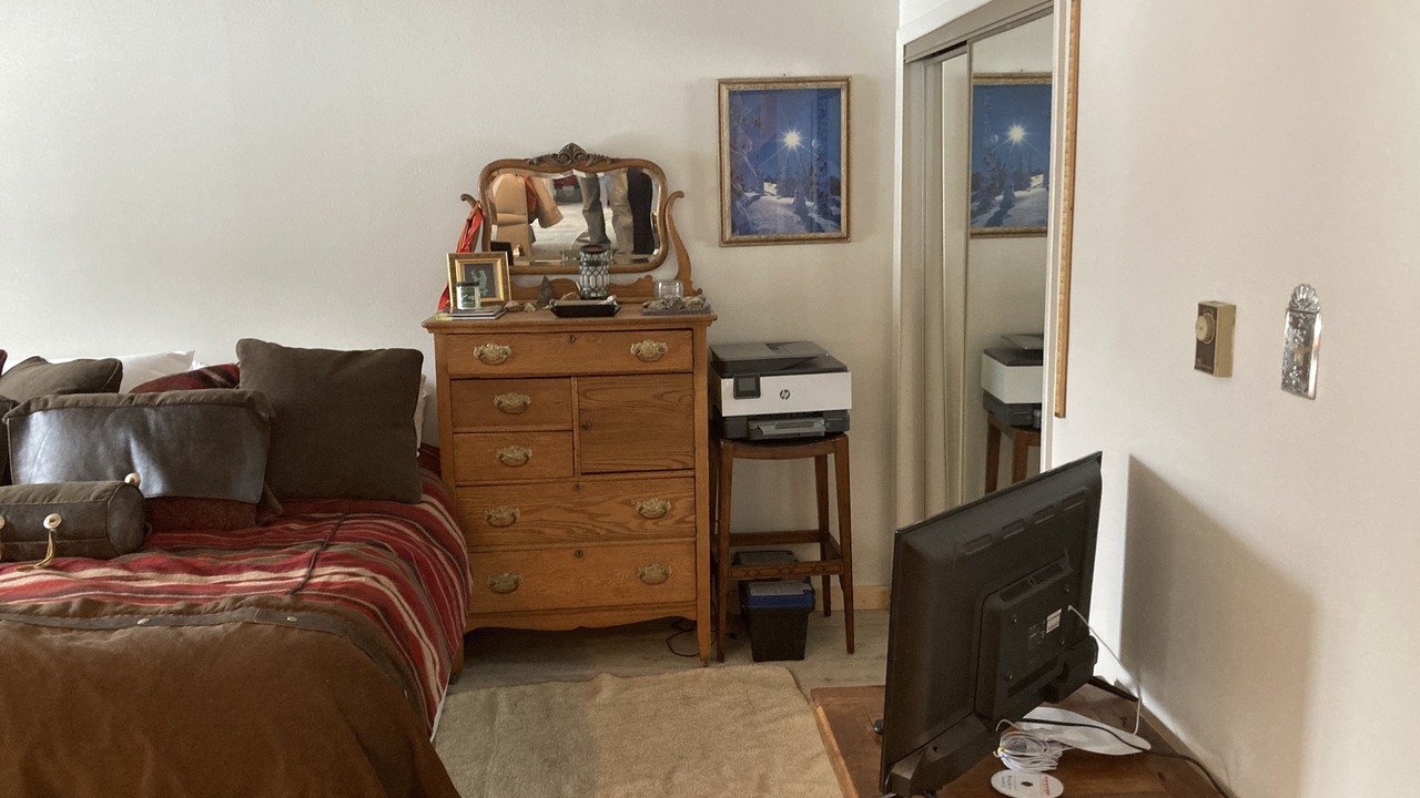 Photo of Bedroom in Red River