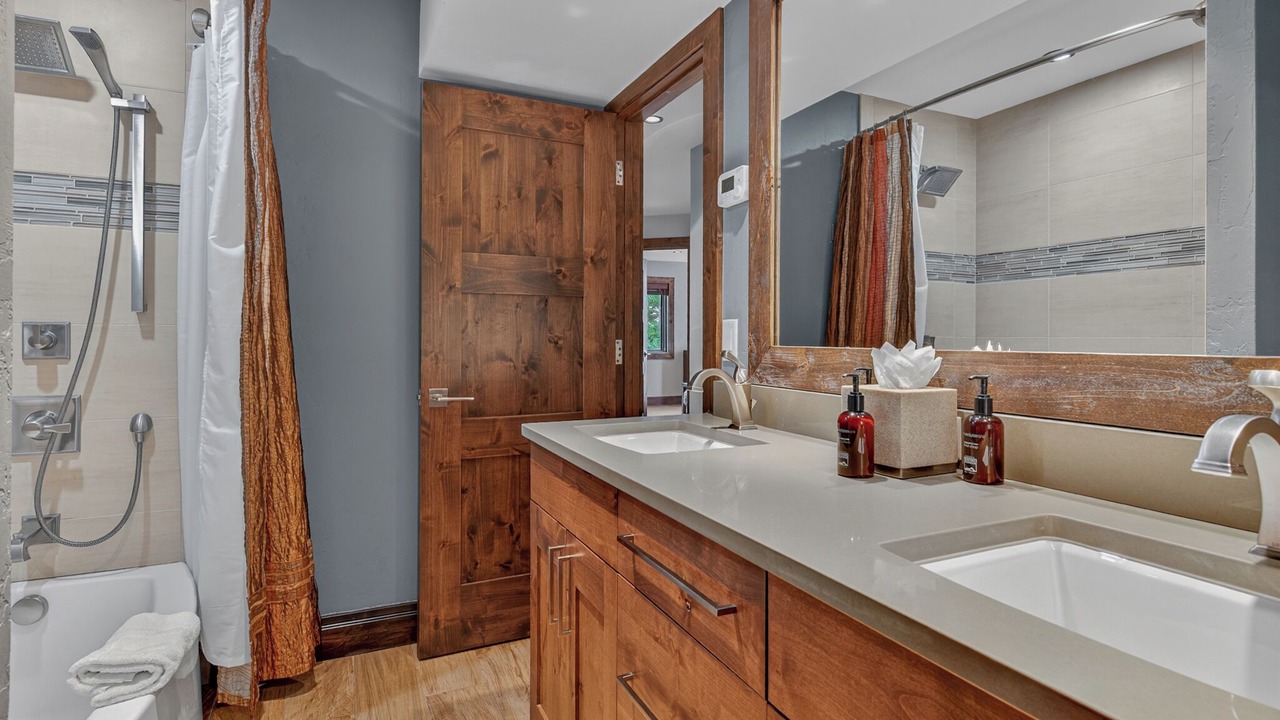 Photo of Bathroom in Warrior's Mark