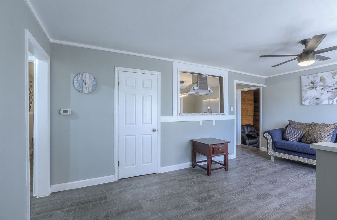 Photo of Livingroom in Raytown