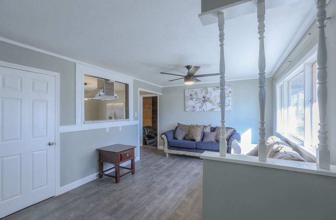 Photo of Livingroom in Raytown