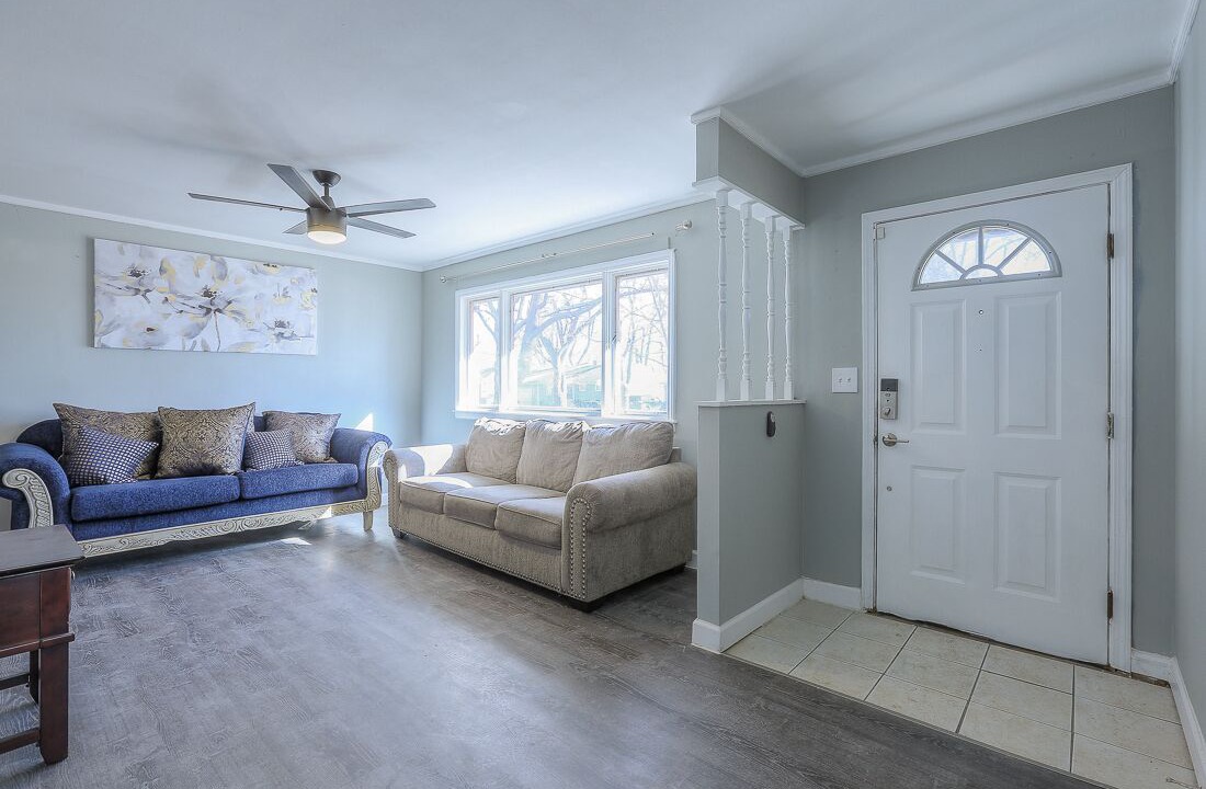 Photo of Livingroom in Raytown