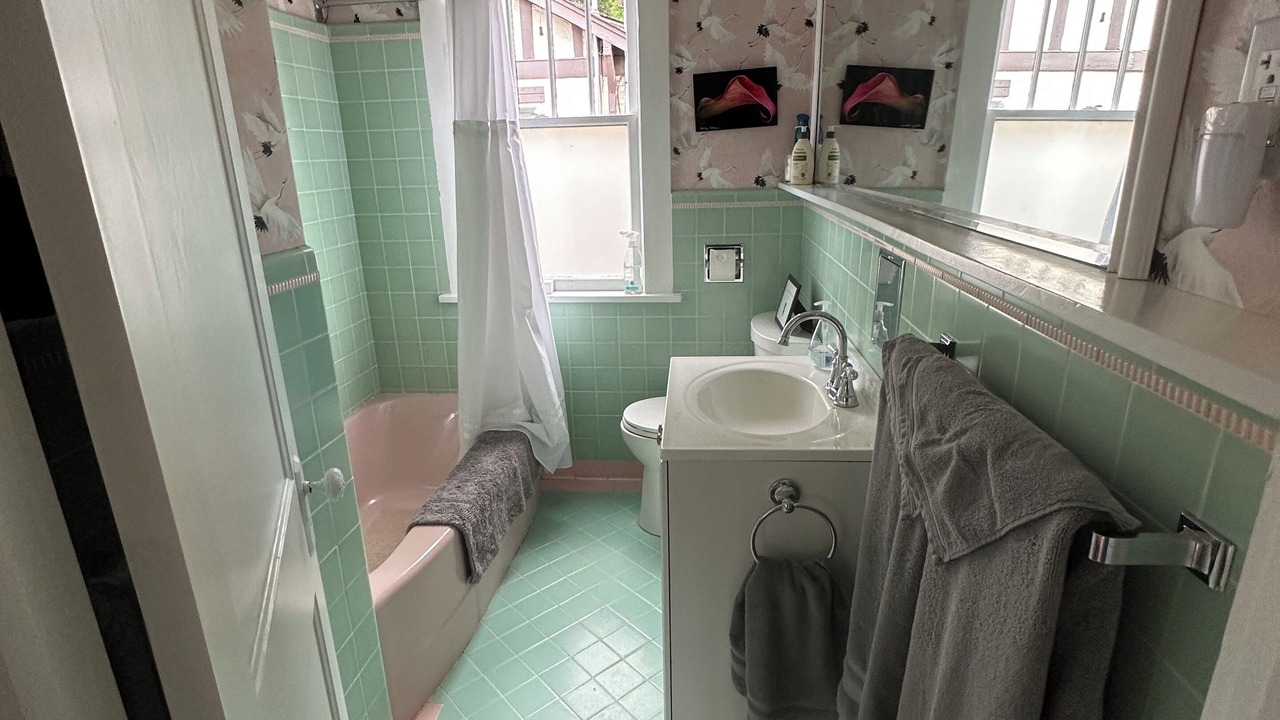 Photo of Bathroom in Washington Park