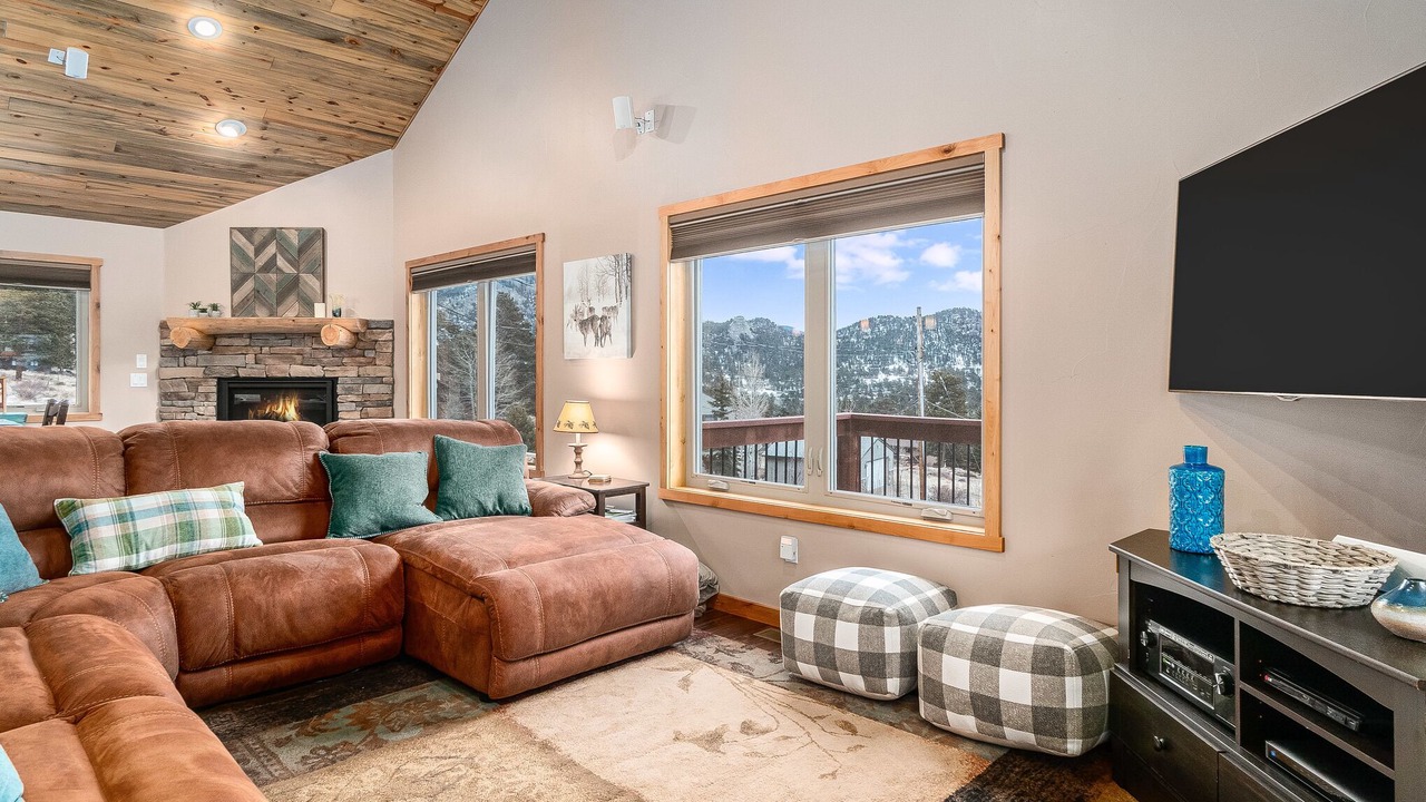 Photo of Livingroom in Estes Park