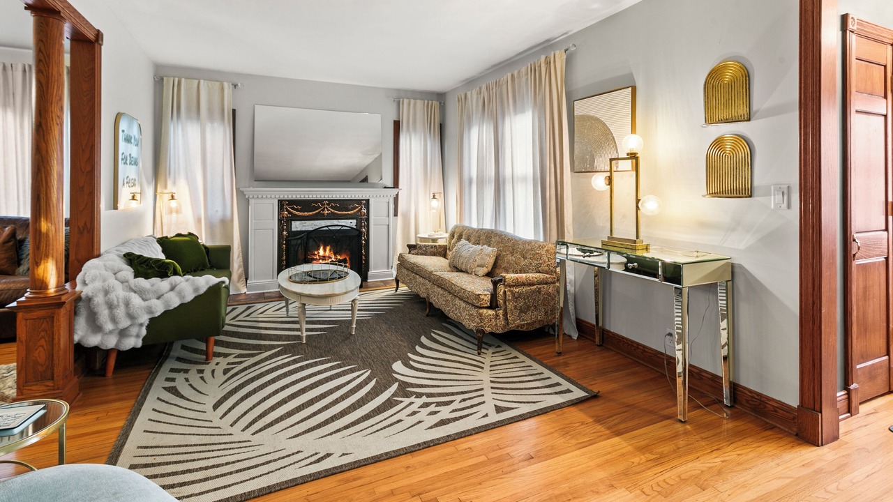 Photo of Livingroom in Benson Gardens
