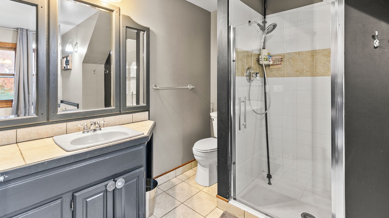 Photo of Bathroom in Benson Gardens