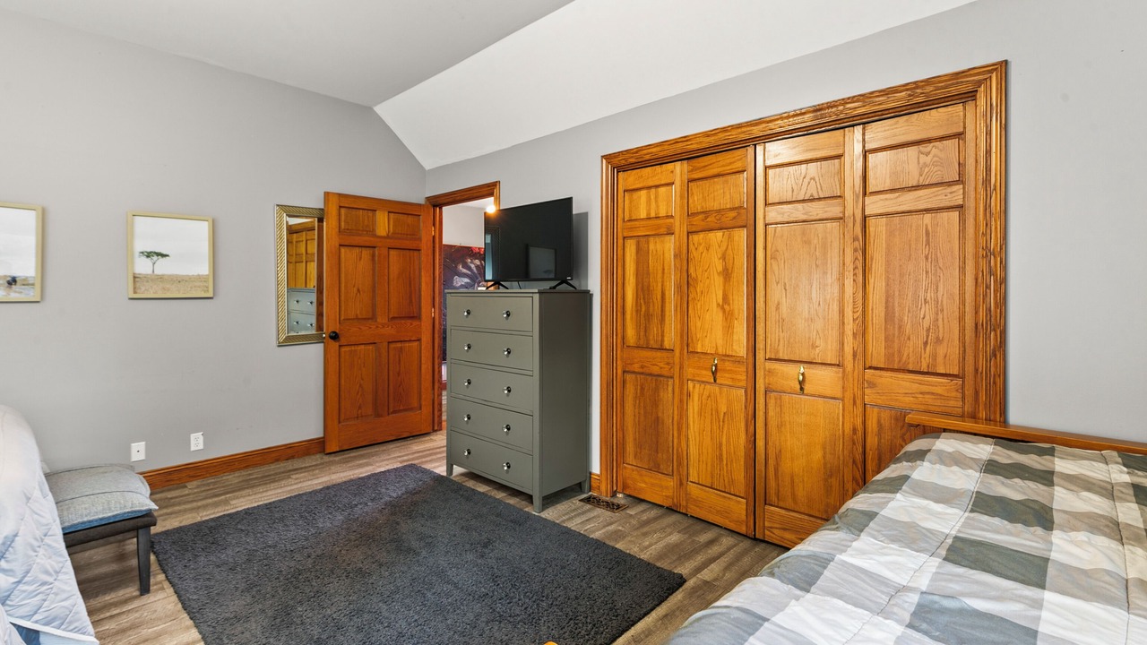 Photo of Bedroom in Benson Gardens
