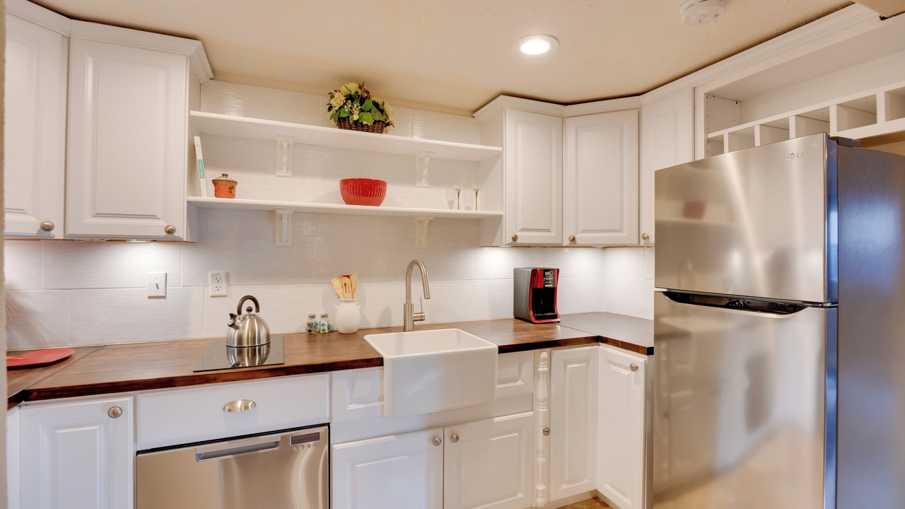 Photo of Kitchen in Elizabeth