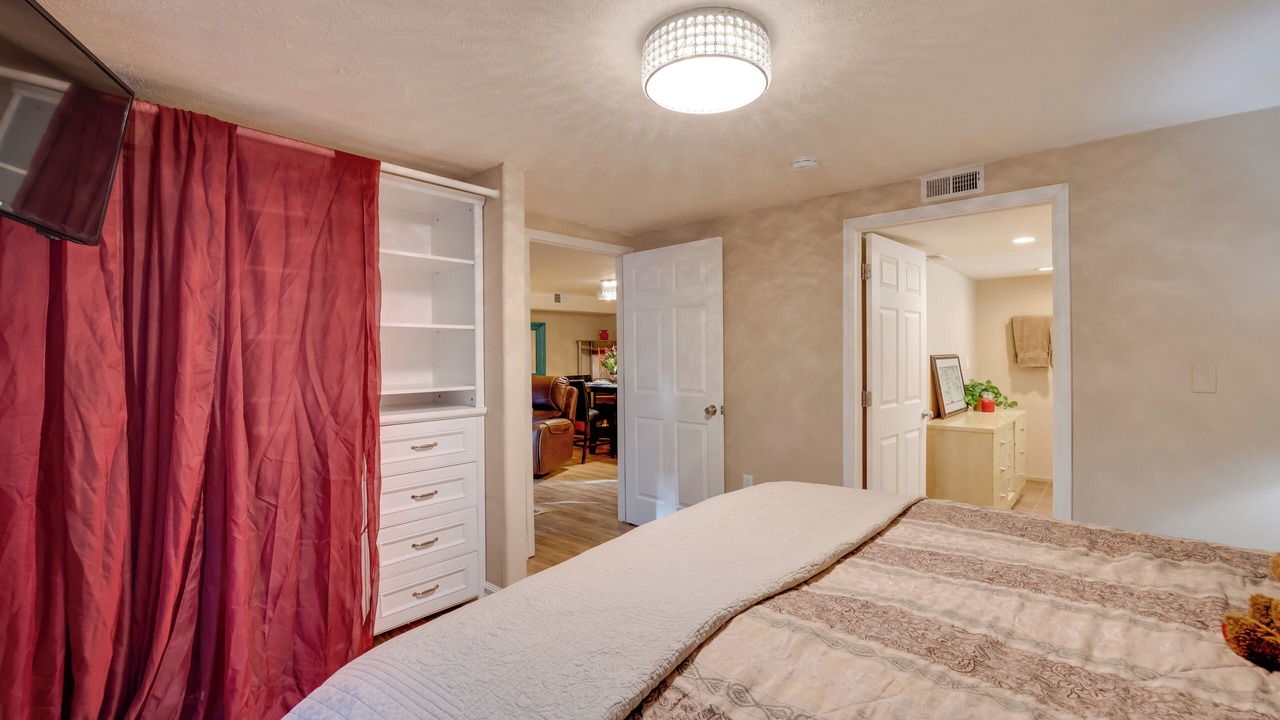 Photo of Bedroom in Elizabeth