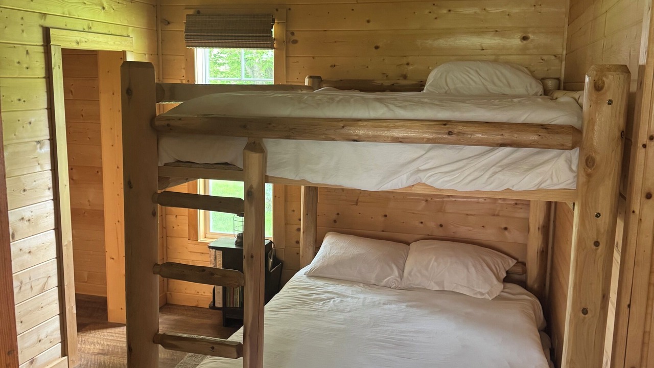 Photo of Bedroom in Ainsworth