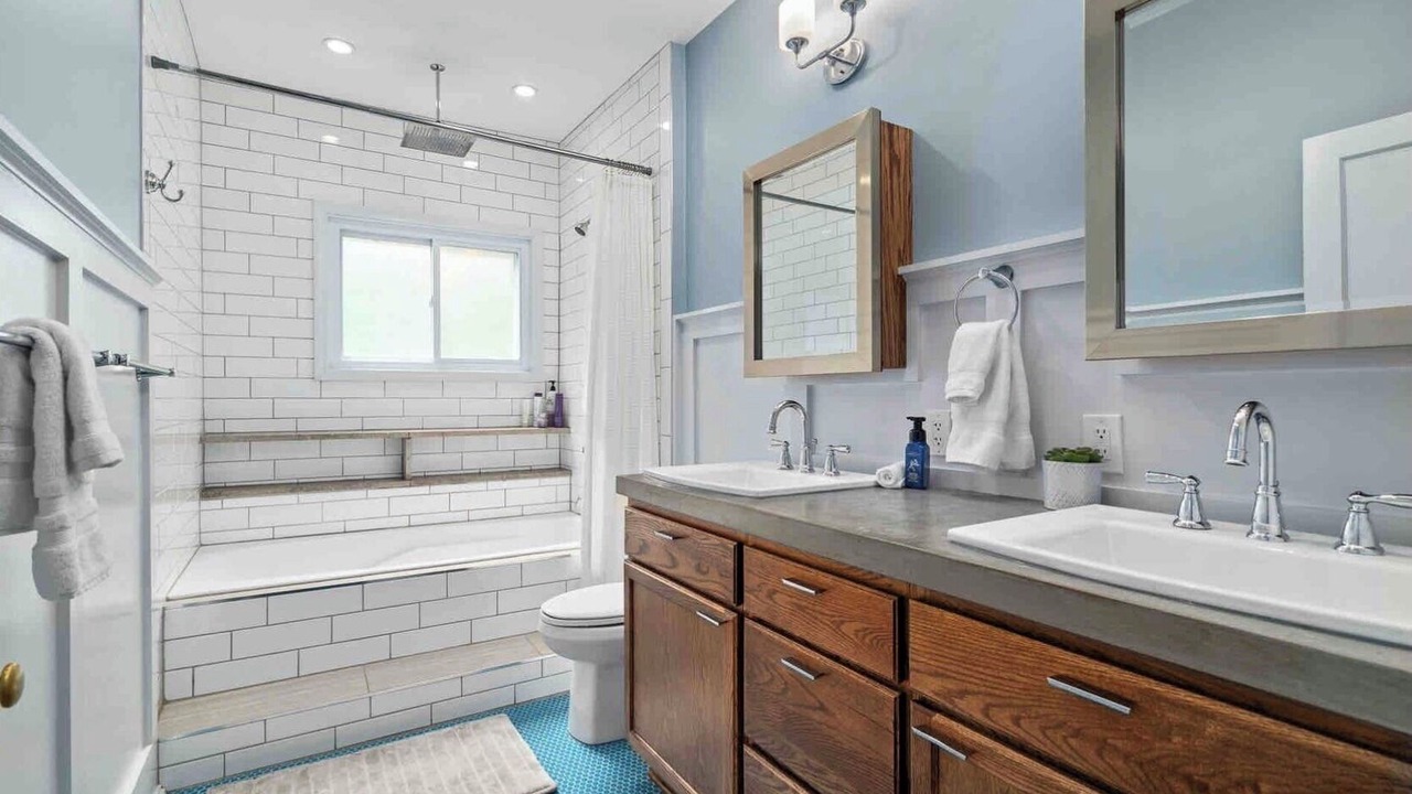 Photo of Bathroom in Southmoreland