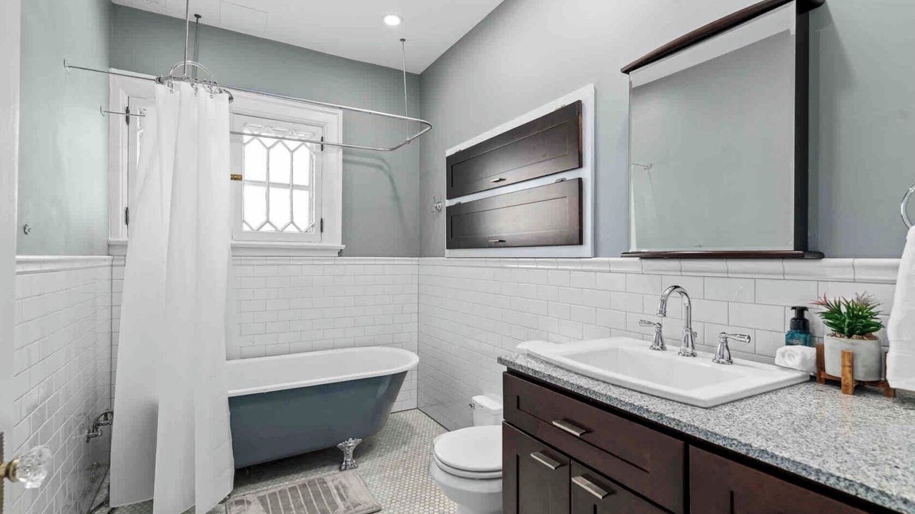 Photo of Bathroom in Southmoreland
