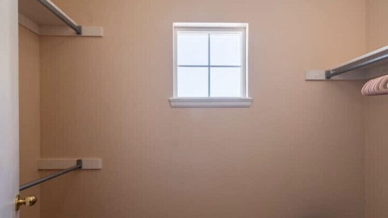 Photo of Others in Aurora