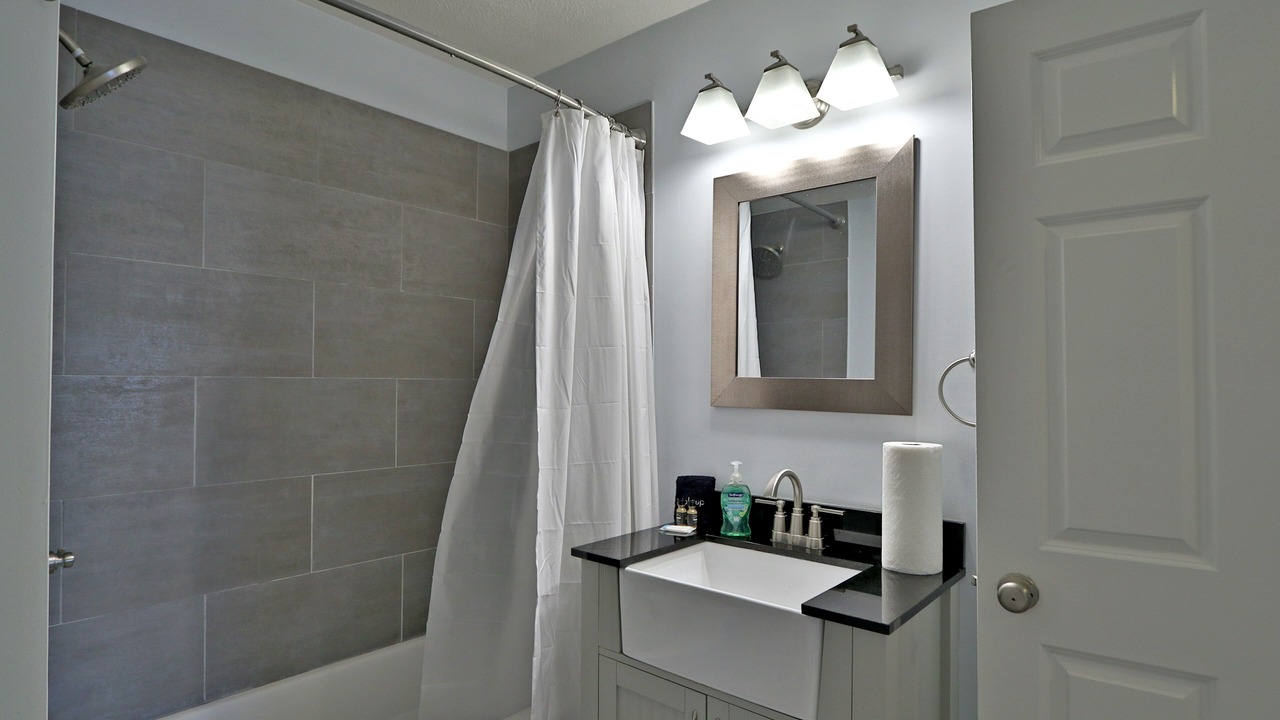 Photo of Bathroom in Little Italy