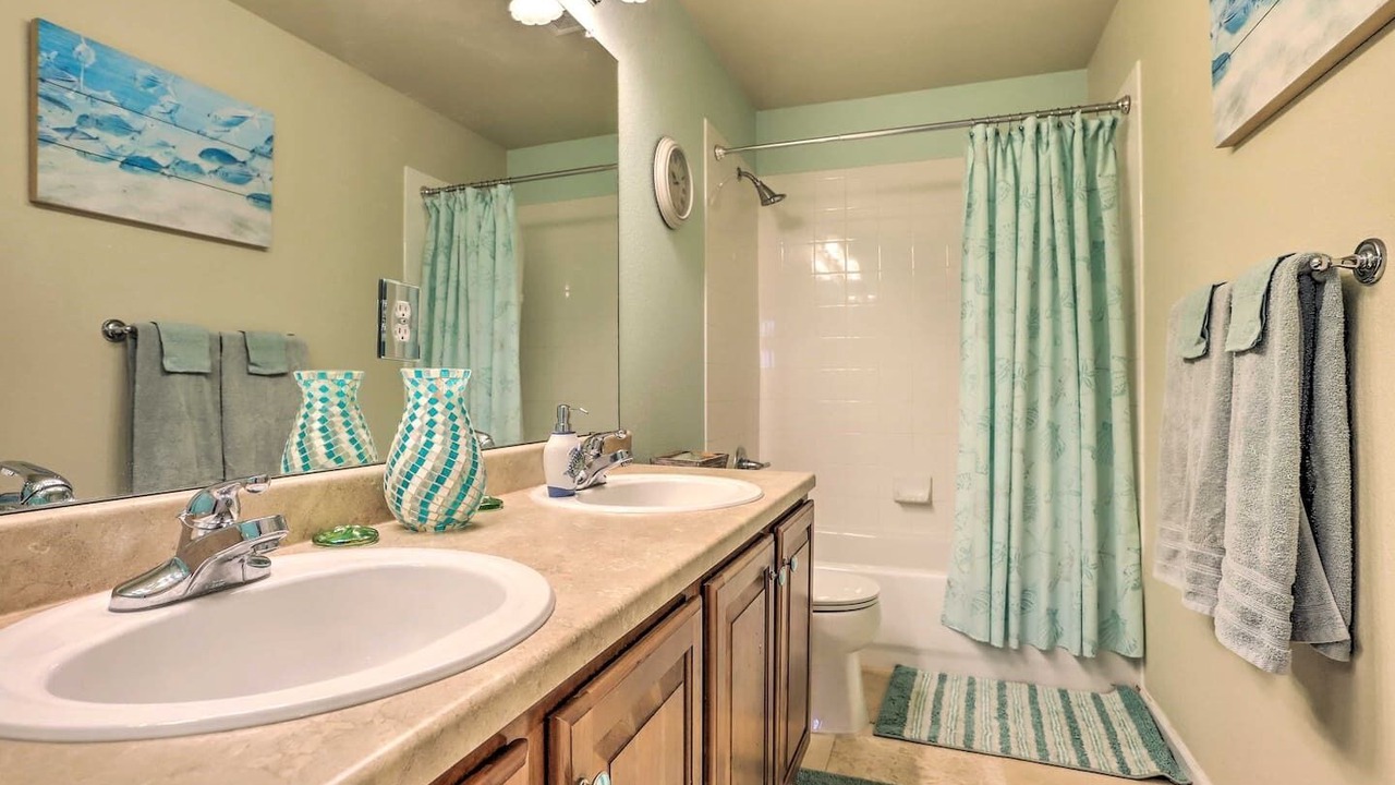 Photo of Bathroom in Commerce City