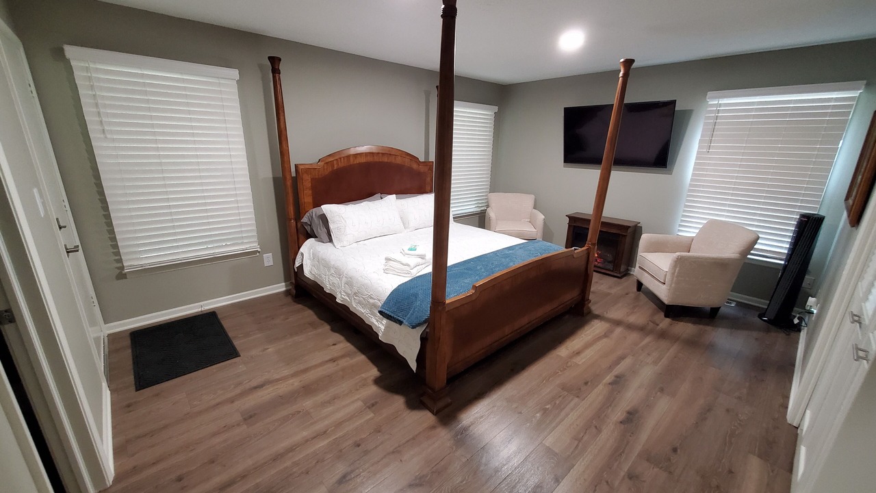 Photo of Bedroom in Lawrence