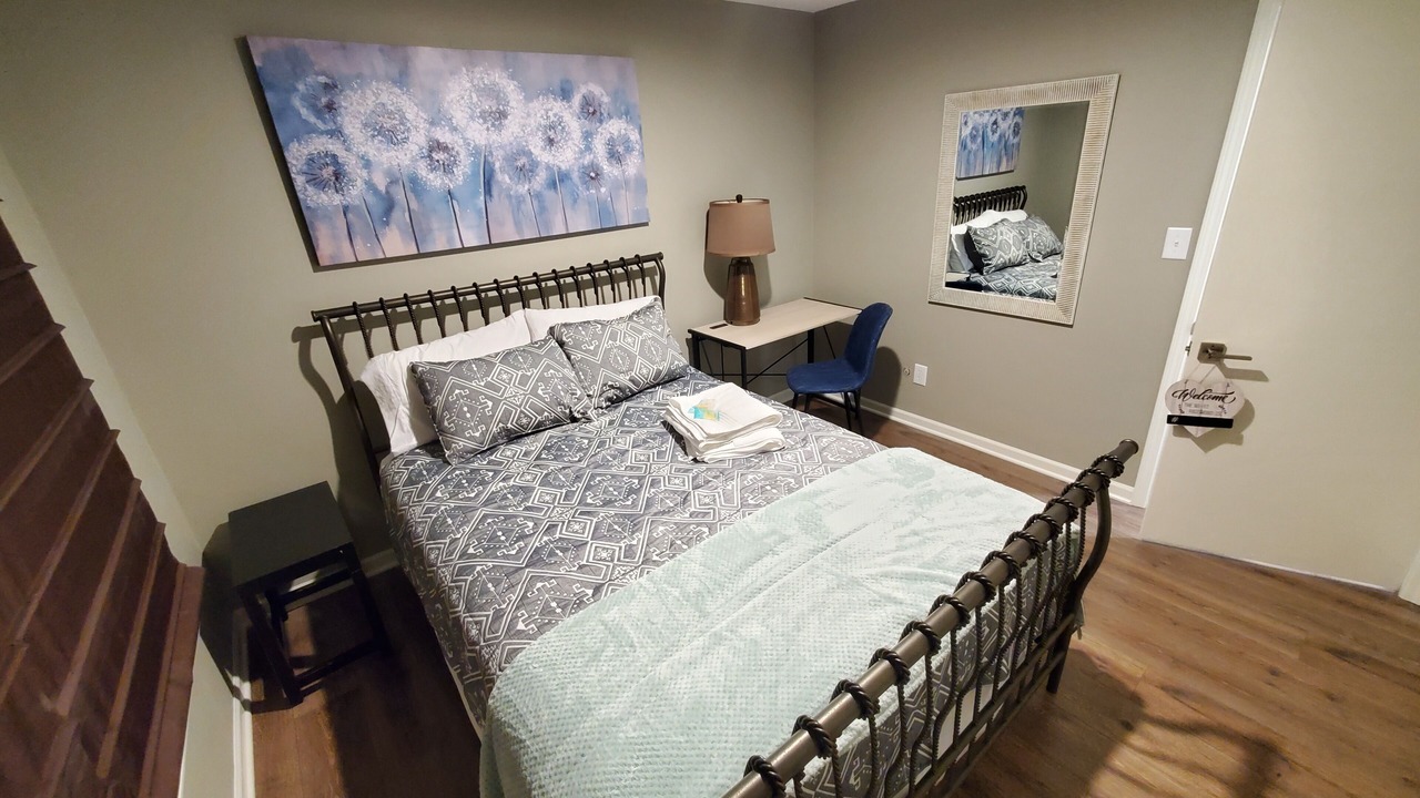 Photo of Bedroom in Lawrence