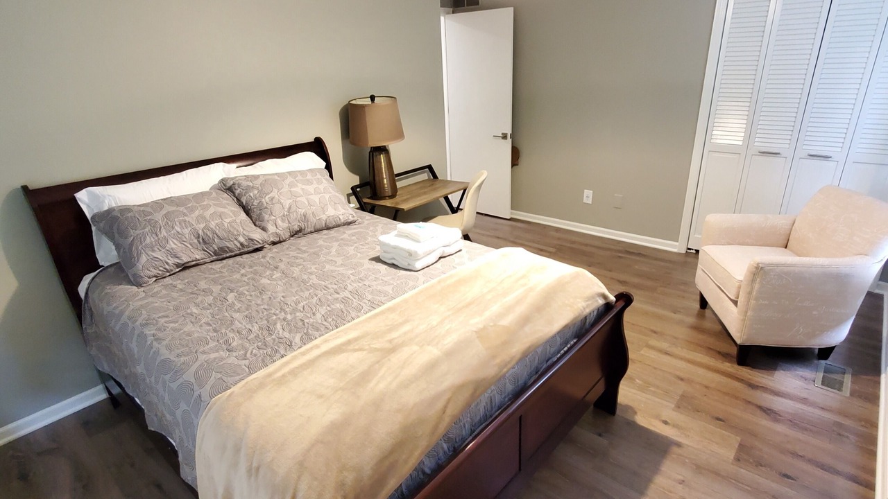 Photo of Bedroom in Lawrence