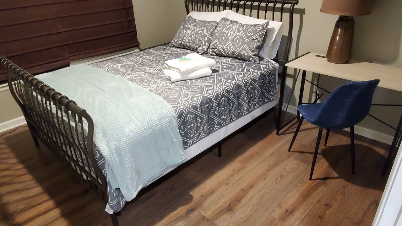 Photo of Bedroom in Lawrence