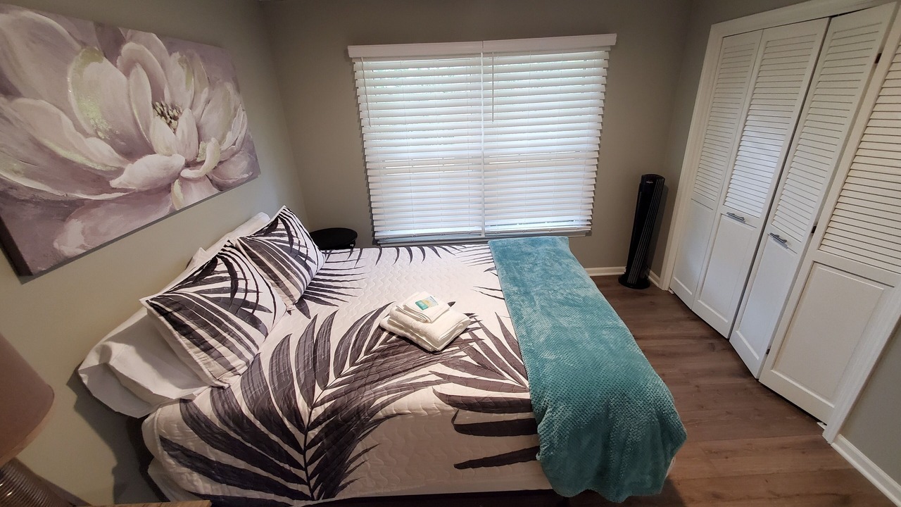 Photo of Bedroom in Lawrence