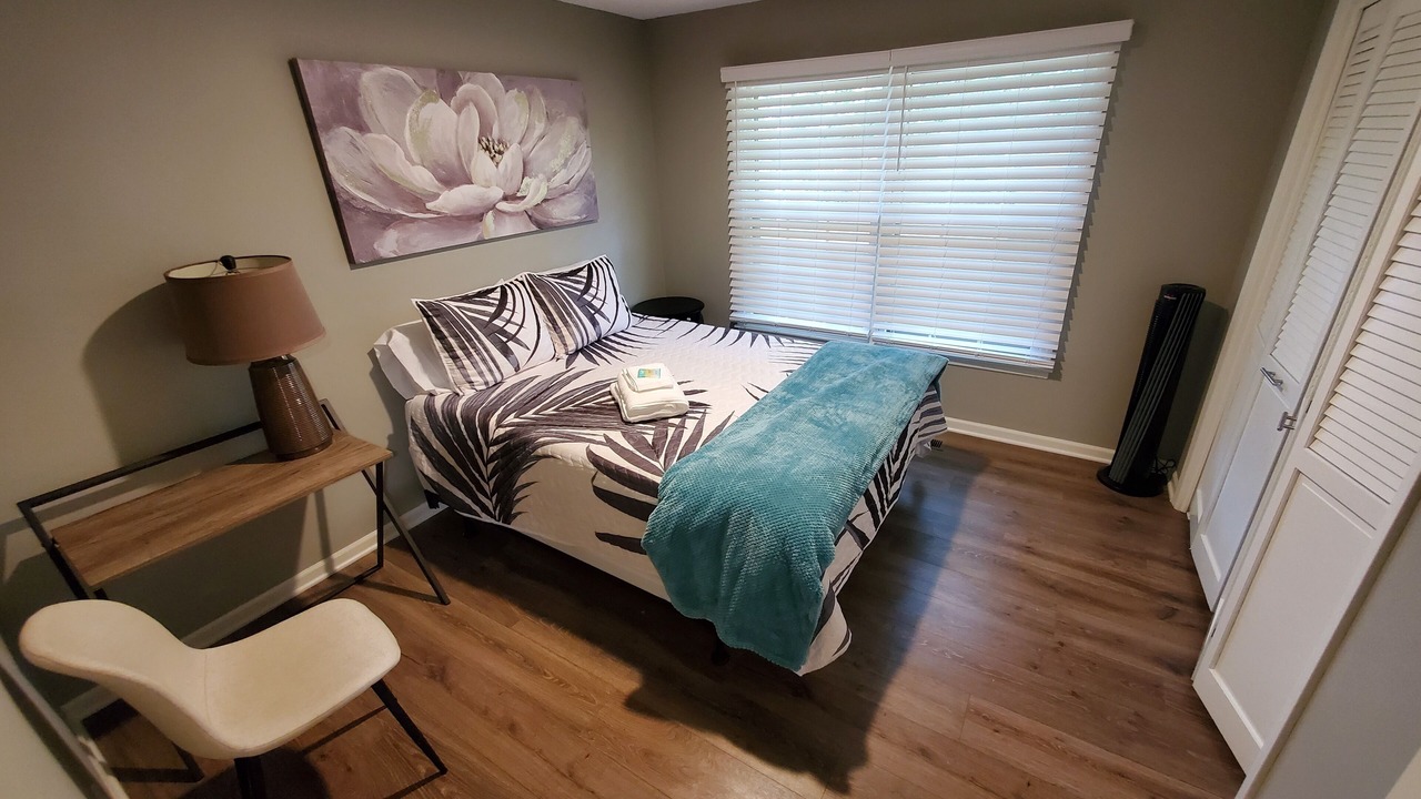 Photo of Bedroom in Lawrence