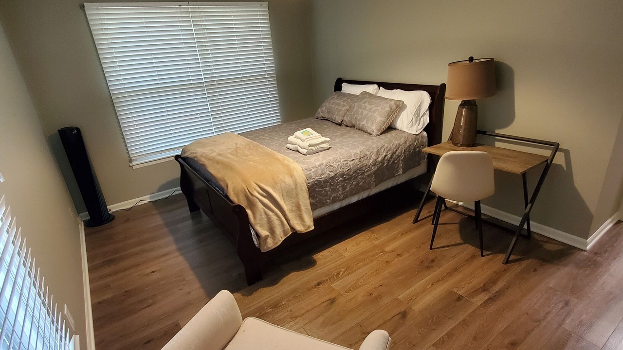 Photo of Bedroom in Lawrence